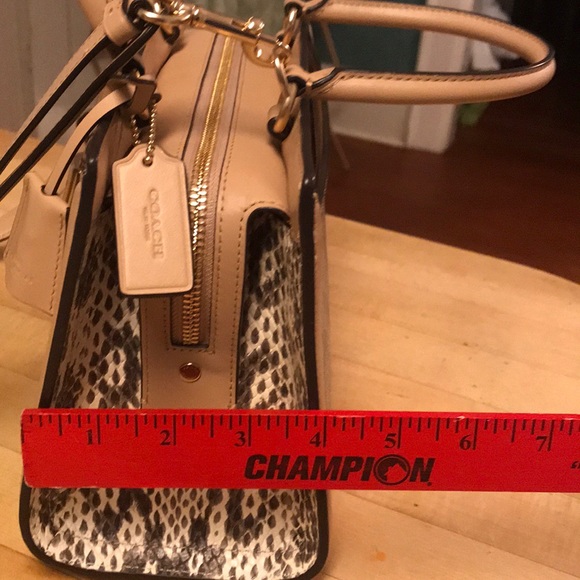 COACH small signature with snakeskin panel - Picture 7 of 8